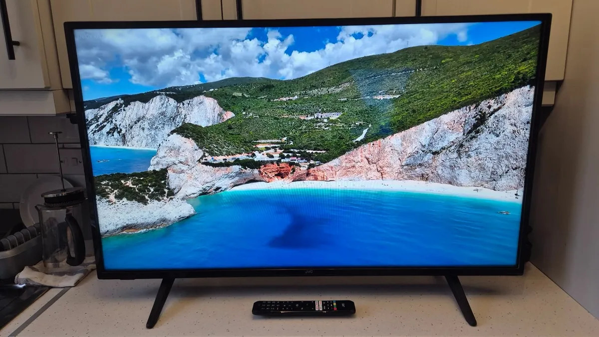 JVC Android Smart TV - Image 2