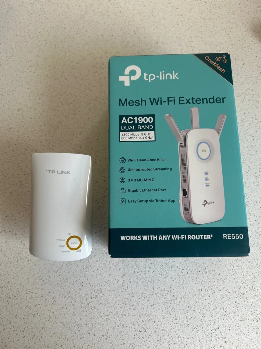 TP link WiFi extender - Image 1