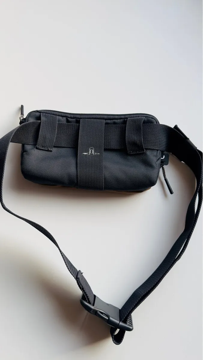 Decathlon Waist Bag/Belt Bag- Travel, Gym, Run - Image 2