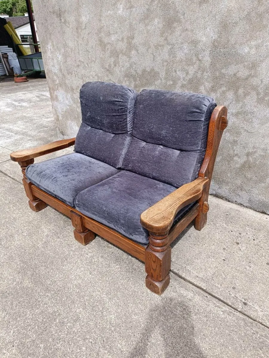 Couch - Image 2
