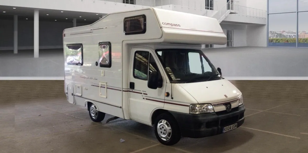 04 Compass Avantgarde 4berth only 22,000miles - Image 1