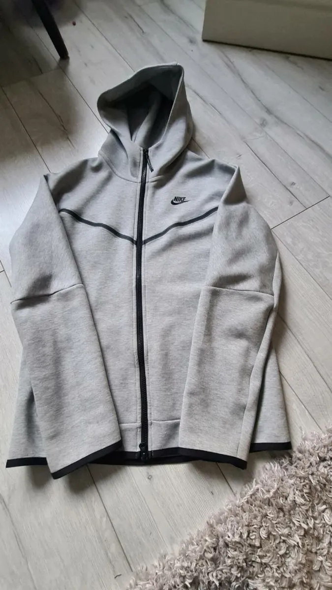 Nike tech fleece hoodie - Image 2
