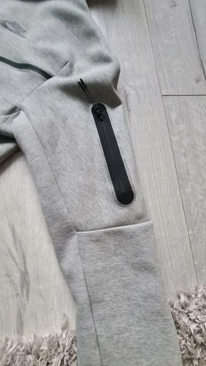 Nike tech fleece hoodie - Image 3