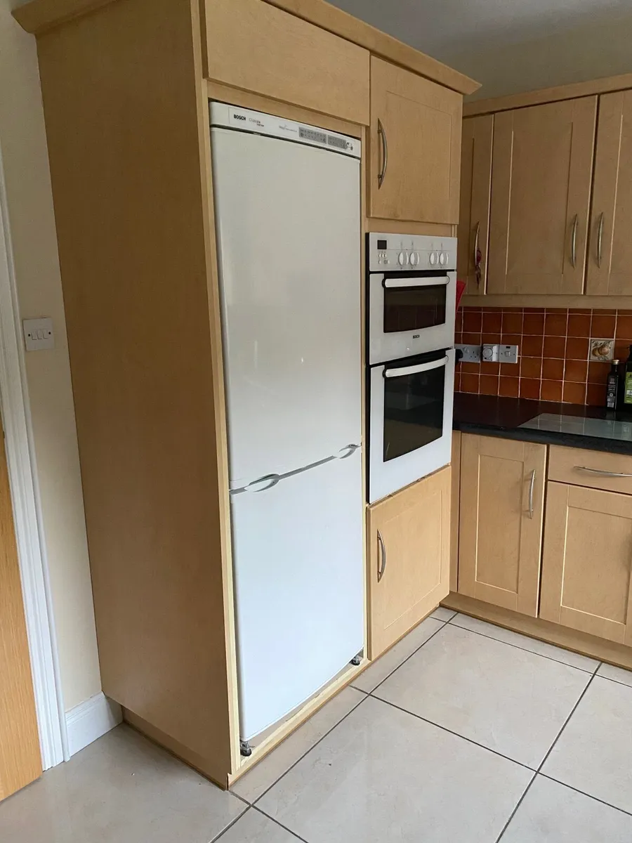 Second hand kitchen units and appliances for Sale - Image 1