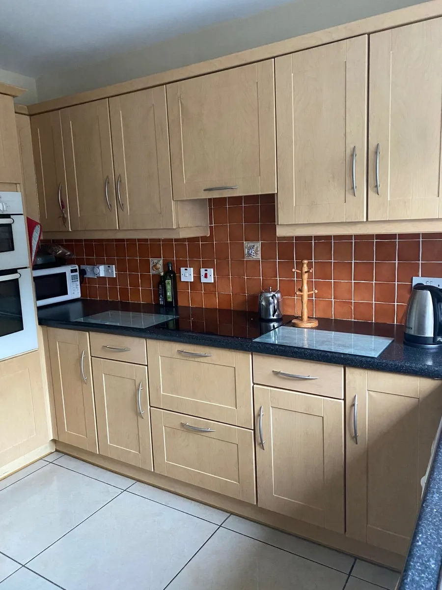 Second hand kitchen units and appliances for Sale - Image 2
