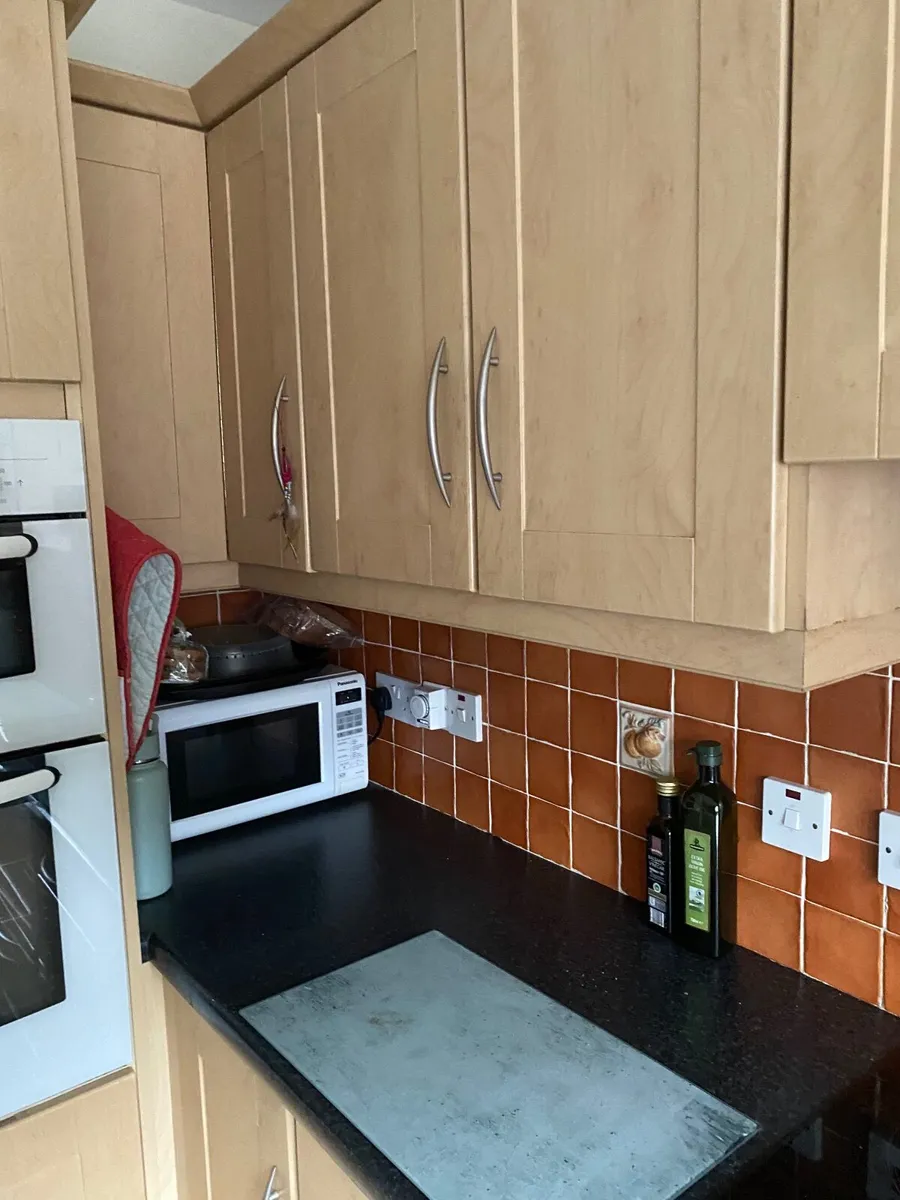Second hand kitchen units and appliances for Sale - Image 3