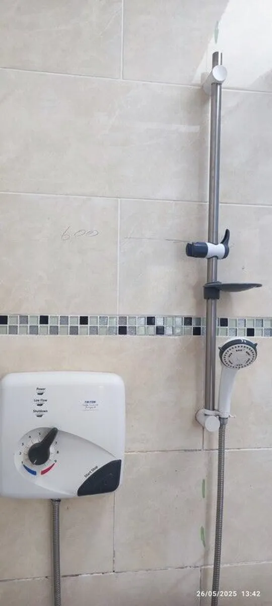 Triton Shower - Image 2