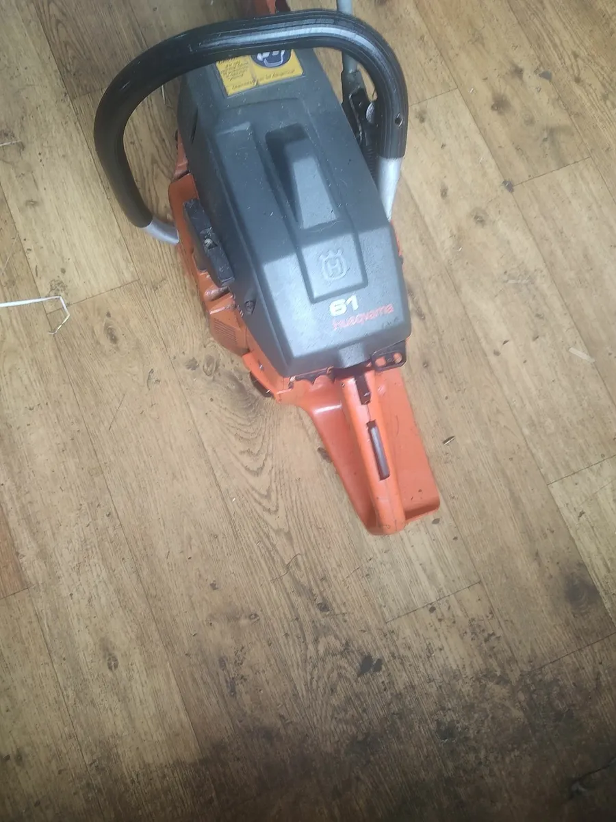 Husqvarna 61 Chainsaw - Image 2