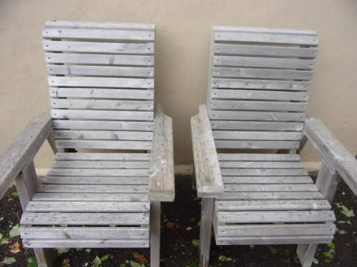 Outdoor armchairs x 2 - Image 1