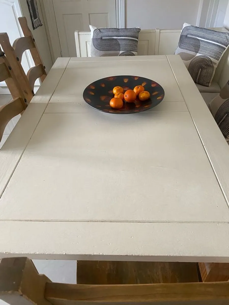 dining - Image 1