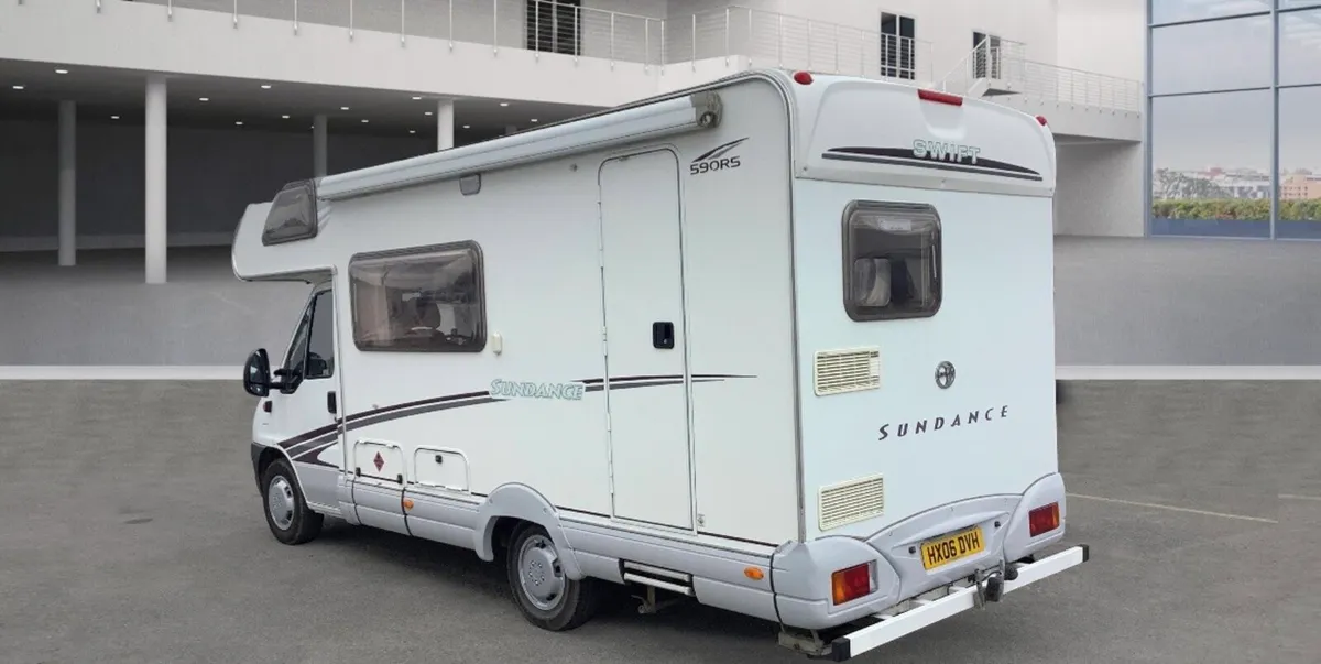 06 Swift Sundance 590rs 4berth As new - Image 3