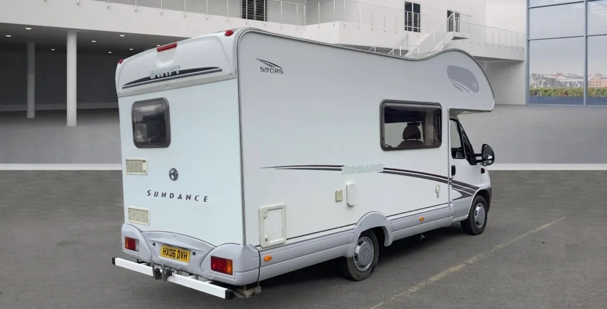 06 Swift Sundance 590rs 4berth As new - Image 4