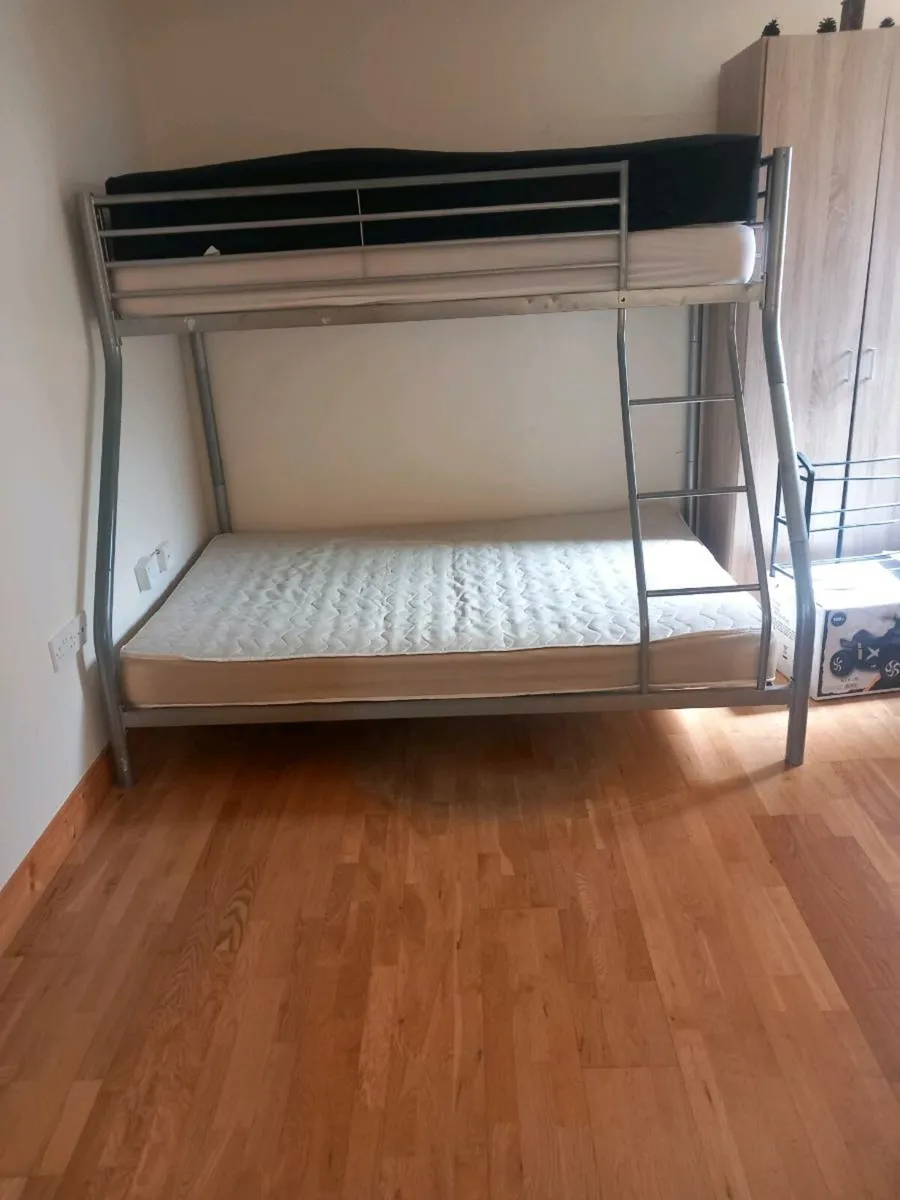 Bunk bed - Image 1