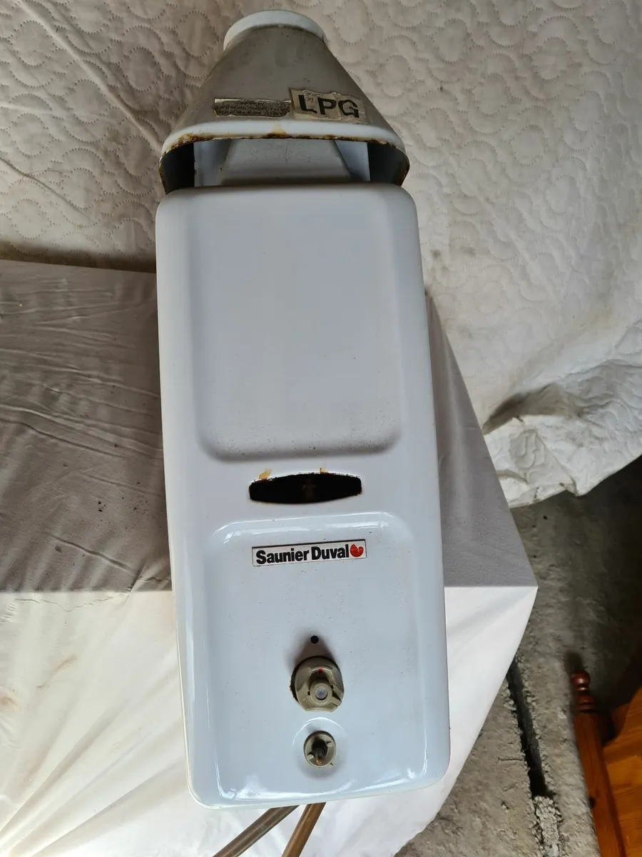 Mobile home gas water heater