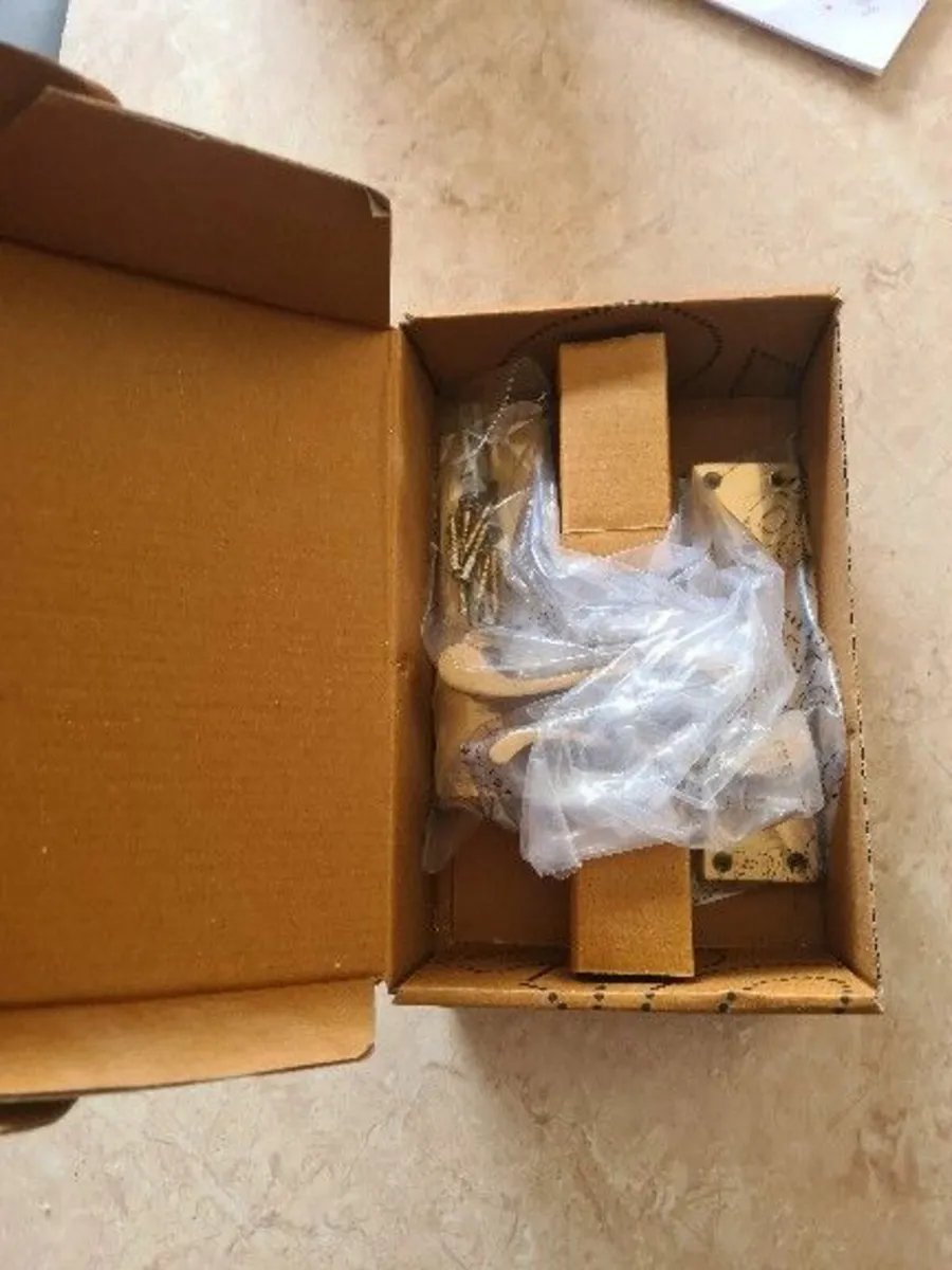 NEW 9 pairs of solid Brass door handles - Image 1