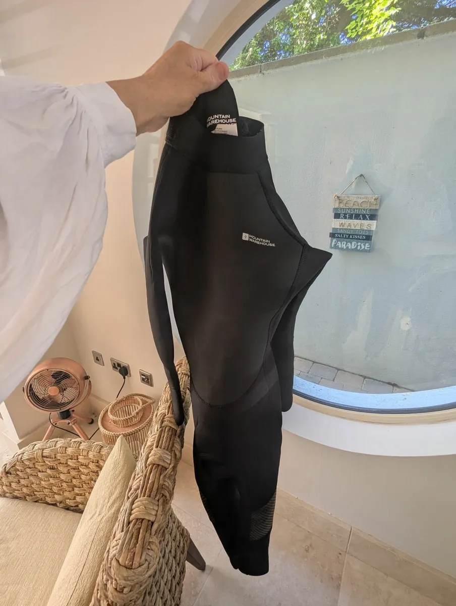 Wet suits - Image 4
