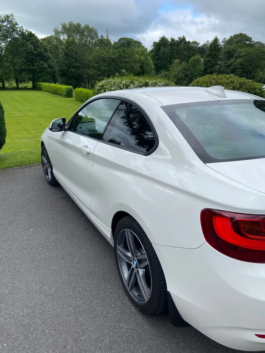 BMW 2-Series 2016 - Image 2