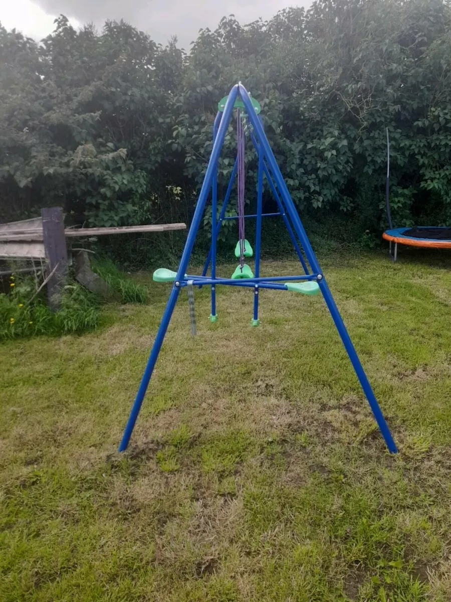 Garden swing set - Image 1