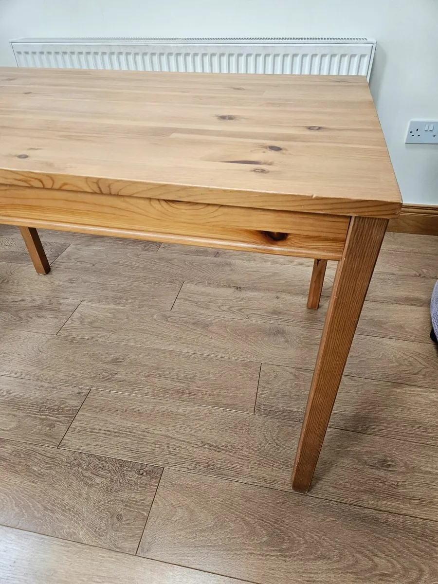 Kitchen Table - Image 3