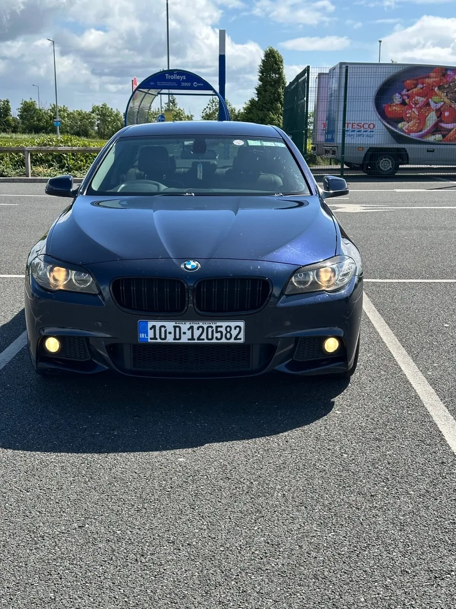 BMW 5-Series 2010 - Image 1