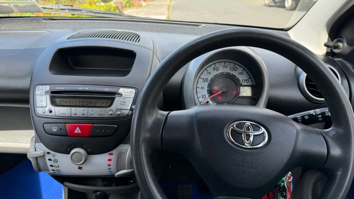 Toyota Aygo 2011 - Image 3