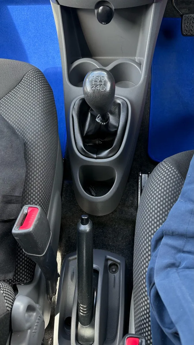 Toyota Aygo 2011 - Image 4