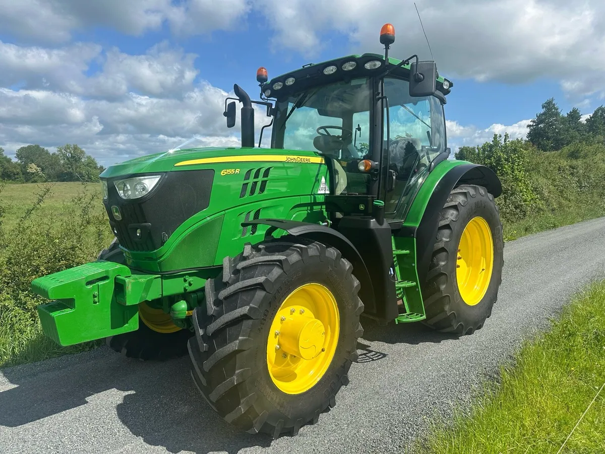 162 JOHN DEERE 6155R **5442 HOURS** - Image 3