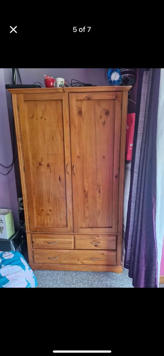 House. Clearance - Image 1