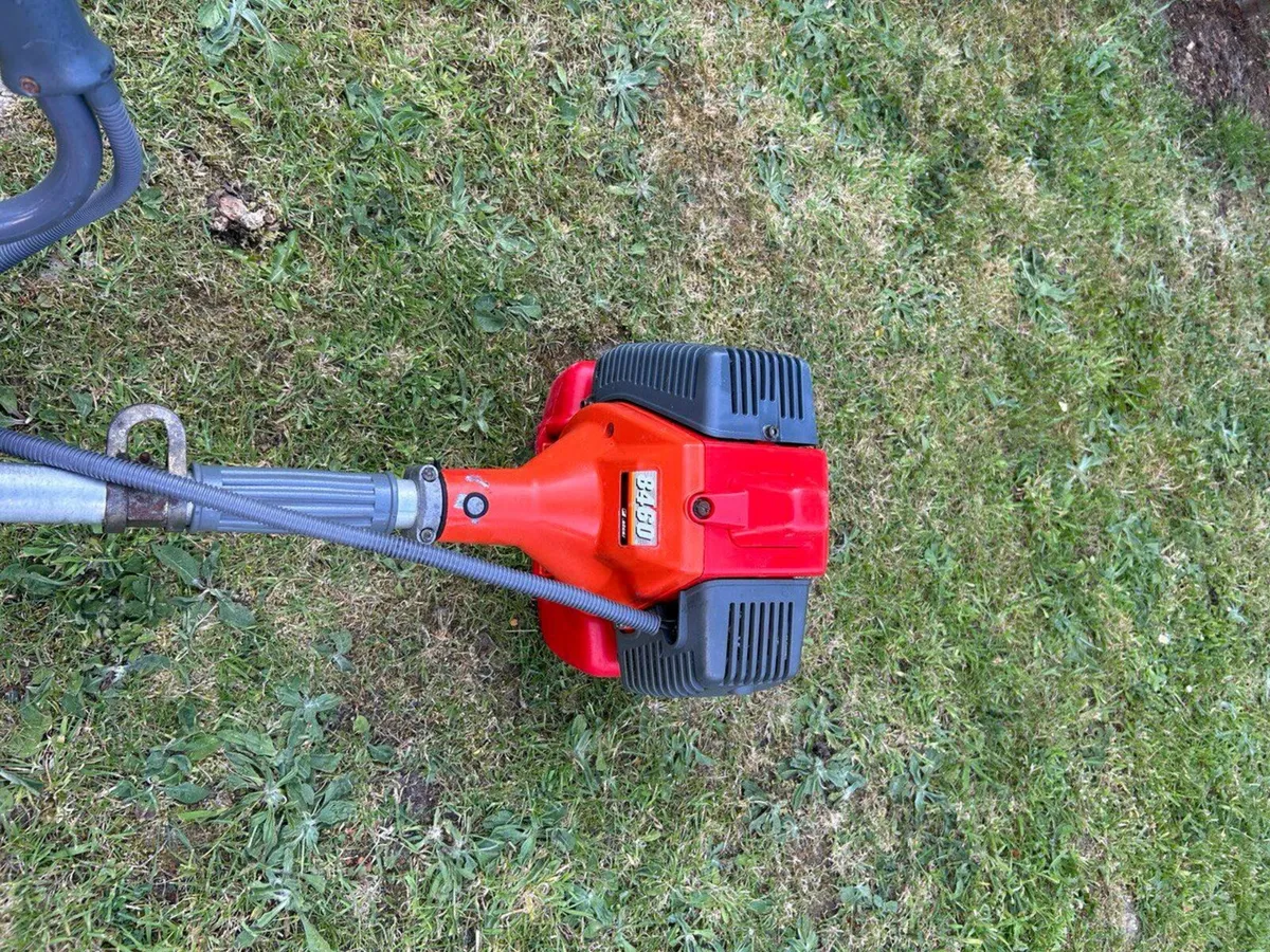 Efco 8460 powerful strimmer - Image 3