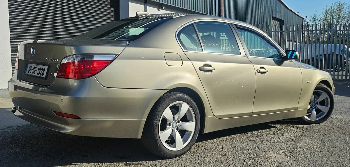BMW 5-Series - Image 3
