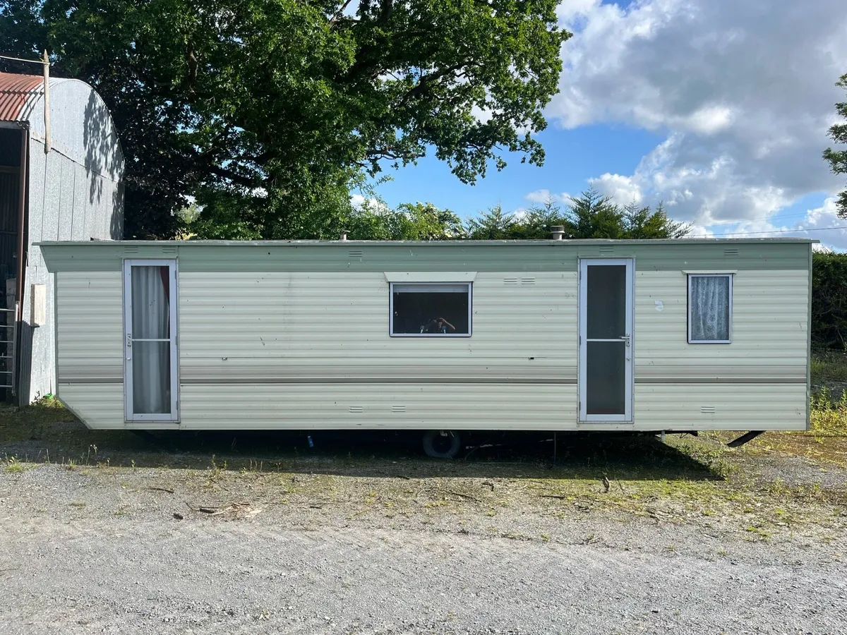 Mobile home for sale - Image 1