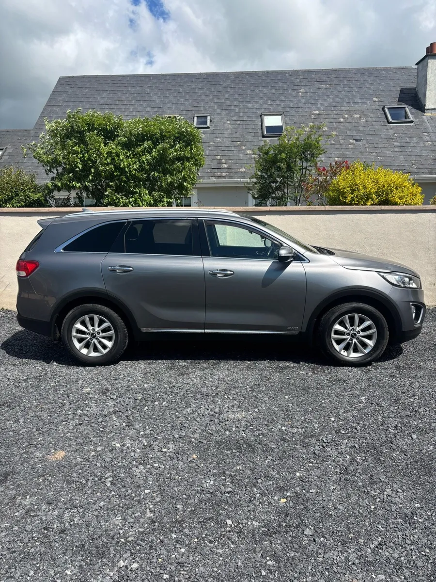 2015 Kia sorento AWD (need gone) - Image 2