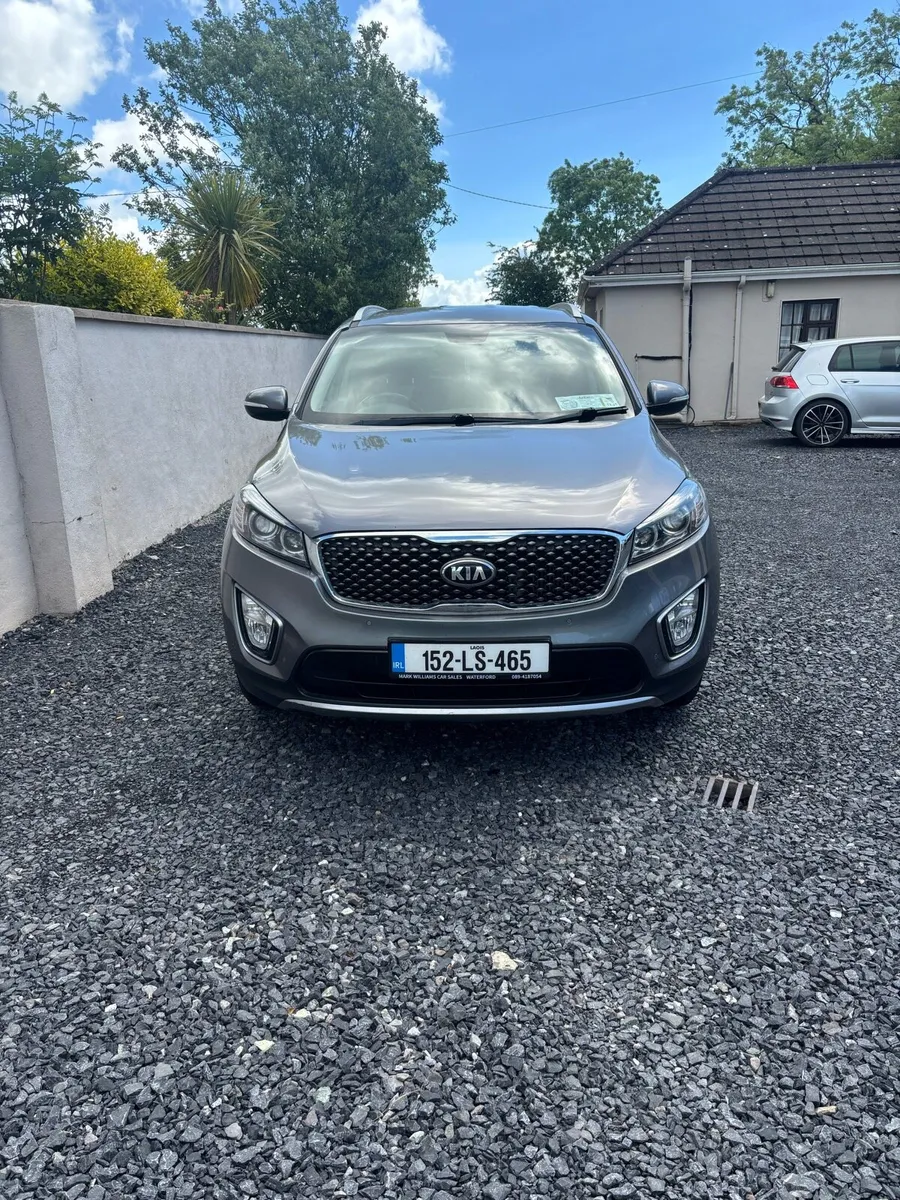 2015 Kia sorento AWD (need gone) - Image 4