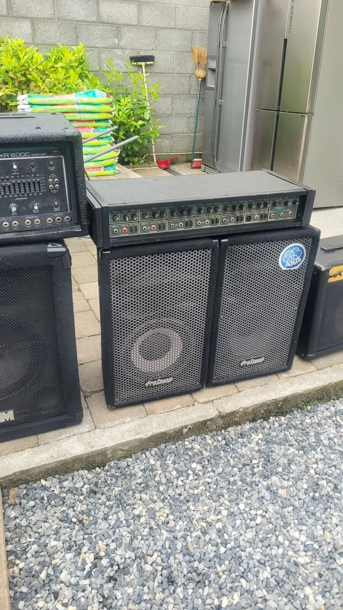 Musical speakers with two amplifiers and subwoofer - Image 2