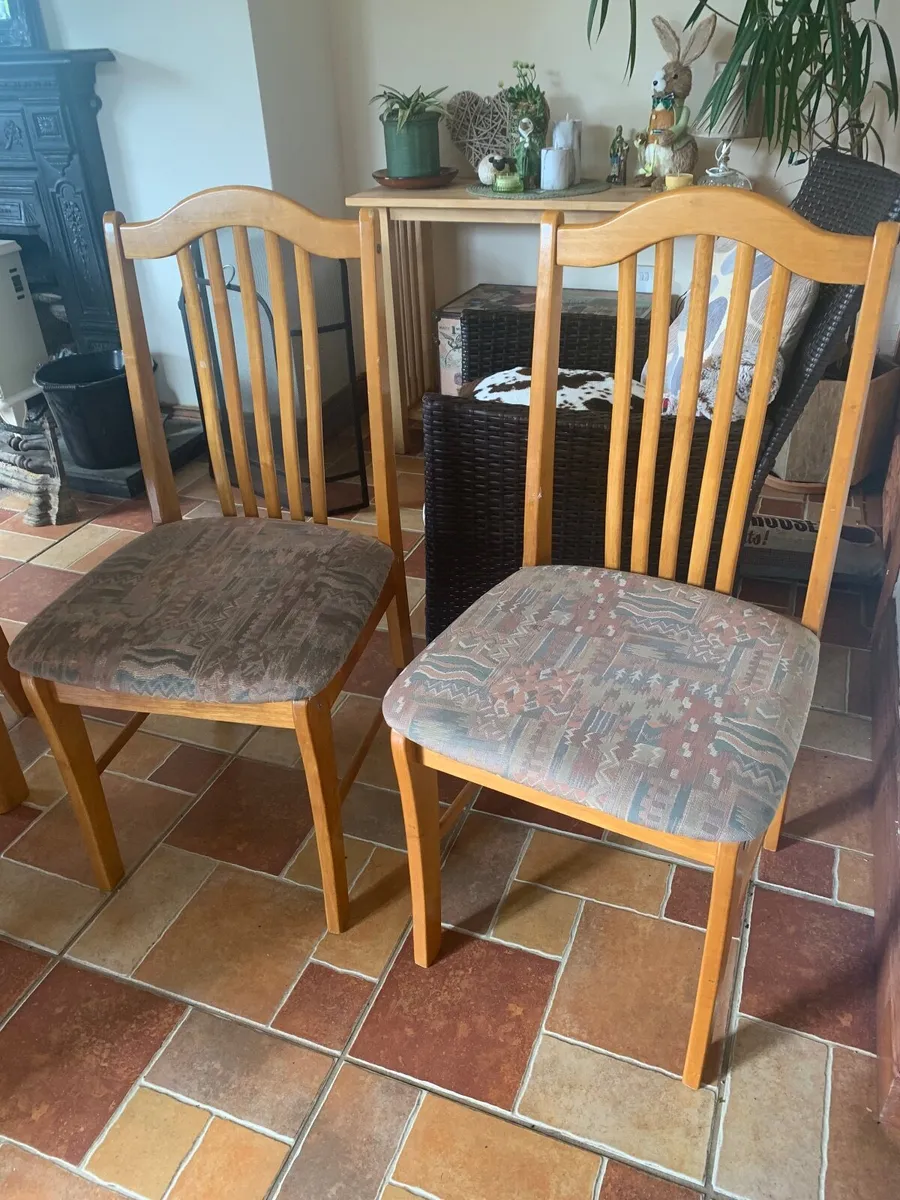 Table and 6 chairs - Image 4