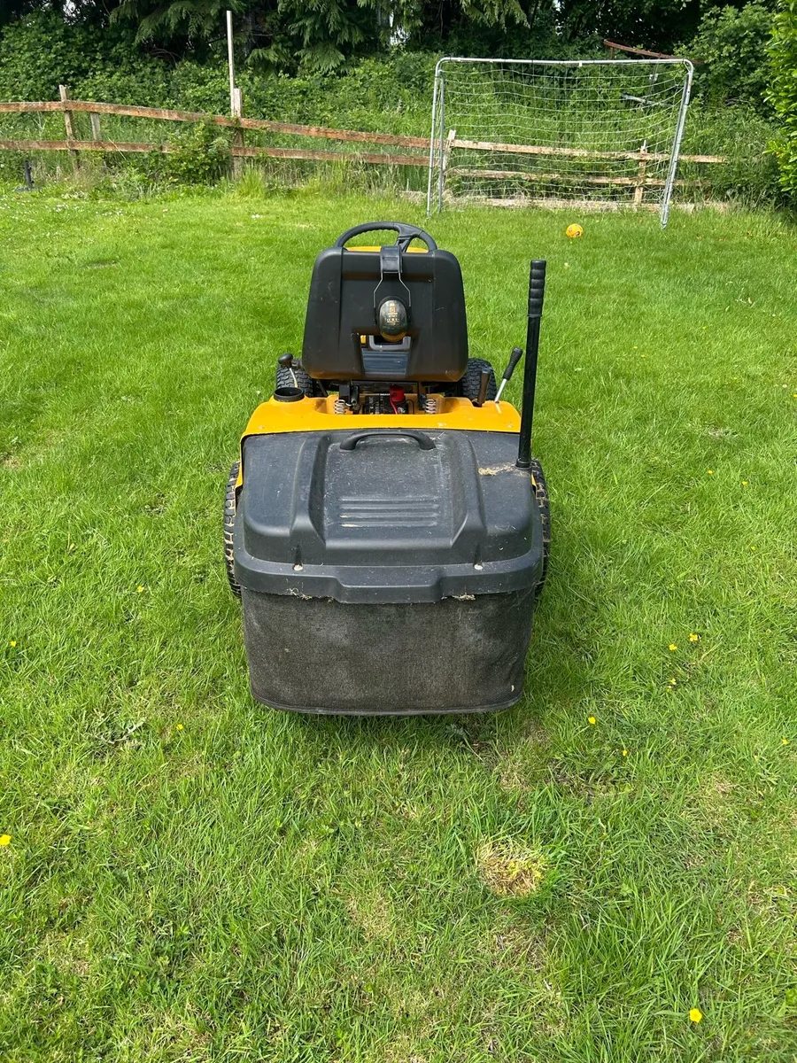 Ride on lawnmower - Image 4