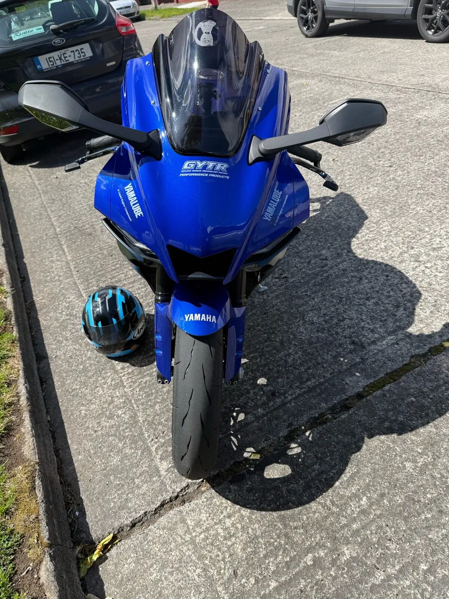 Yamaha R1 - Image 4
