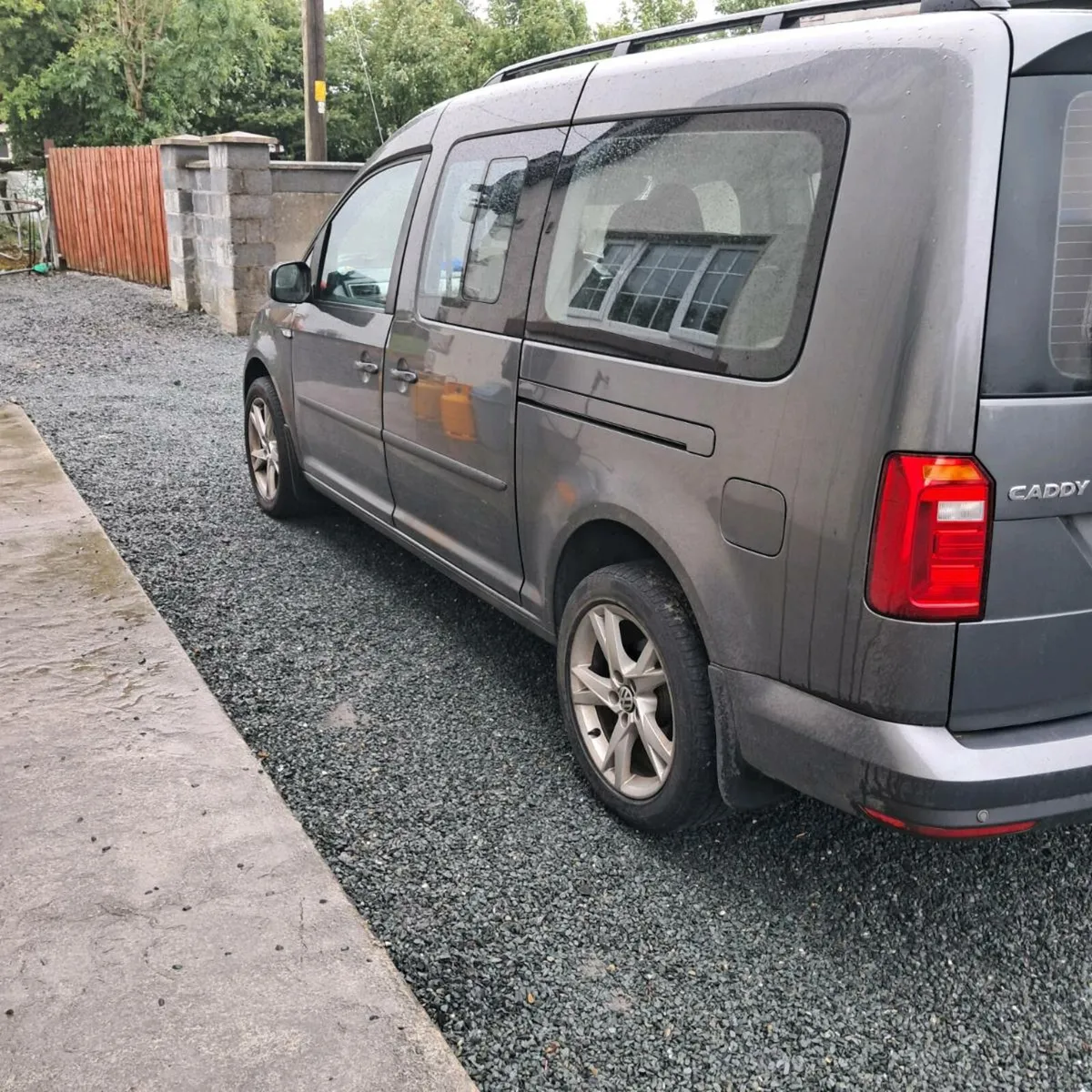 Volkswagen Caddy Maxi Life 7seater - Image 4