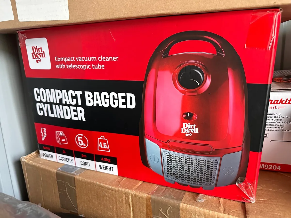 Vacuum cleaner bagged Dirt Devil