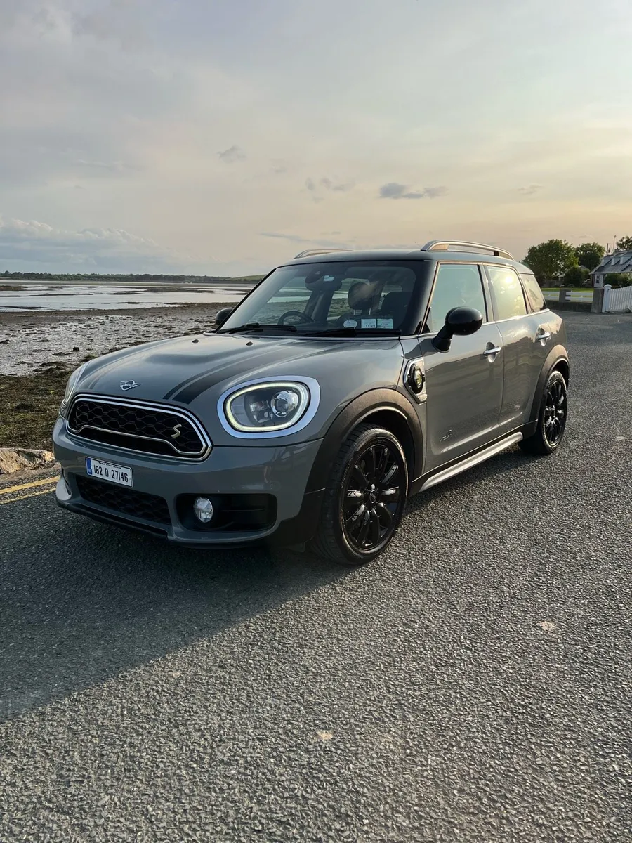Mini Countryman Cooper SE All4 PHEV - Image 2