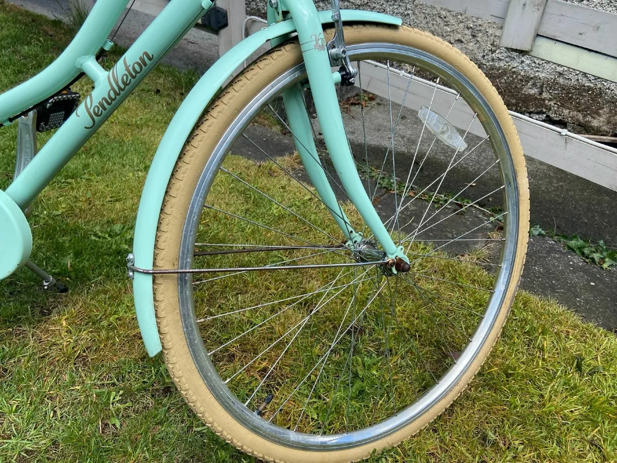Ladies bike - Image 2