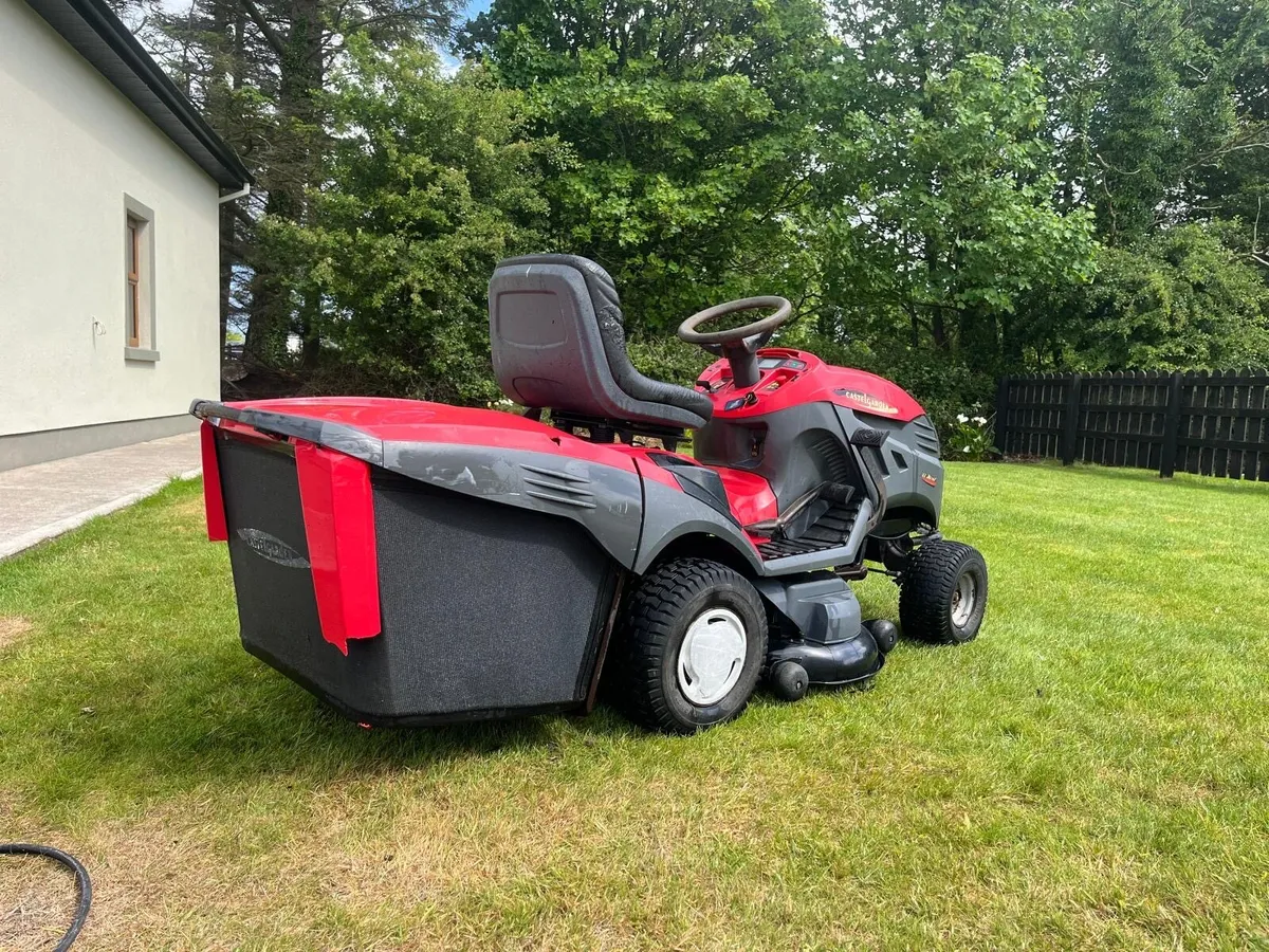 Castlegarden ride on mower - Image 1