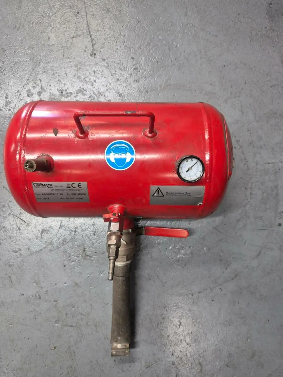 Tyre bead blaster - Image 1