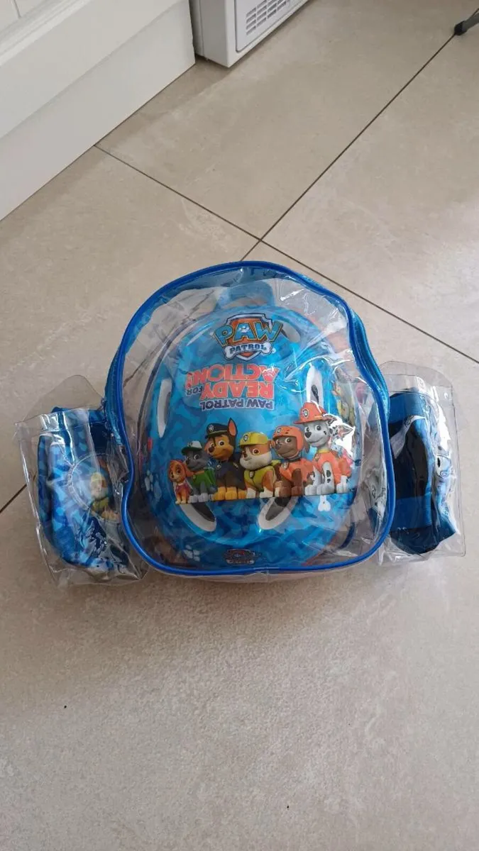 Paw patrol helmet set - Image 2