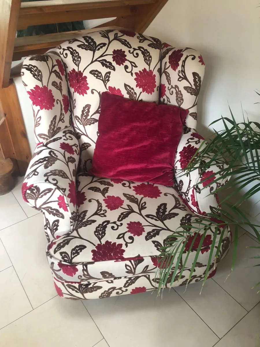 Suite of furniture - Image 2