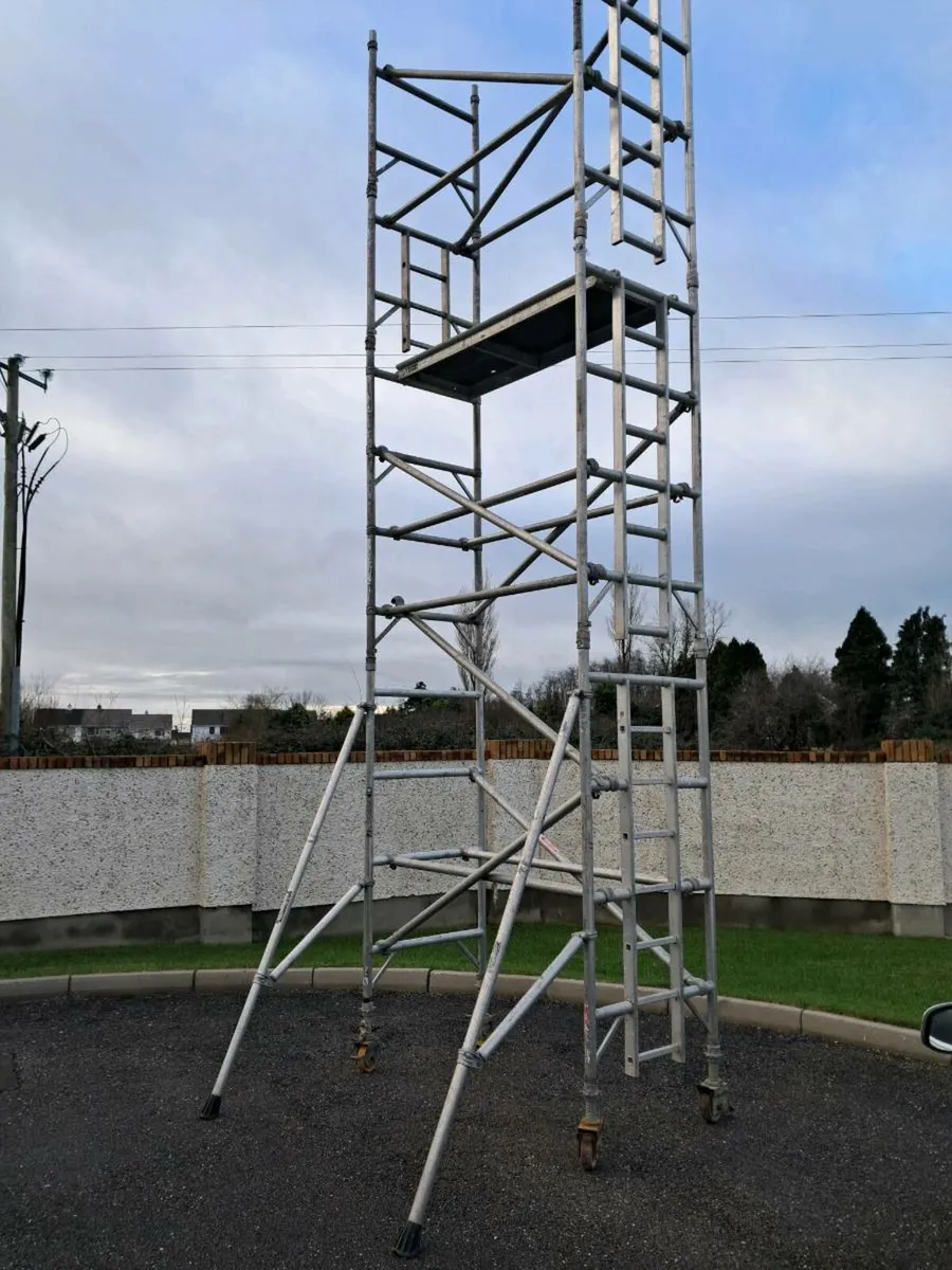 Aluminium Scaffolding Towers - Image 1