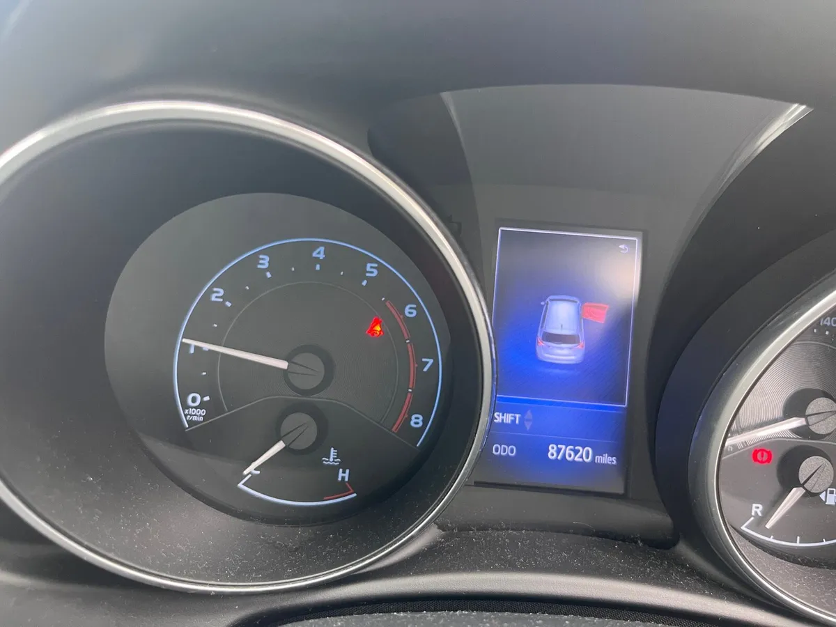 2017 Toyota Auris 1.2 114 BHP T Icon Tss - Image 4