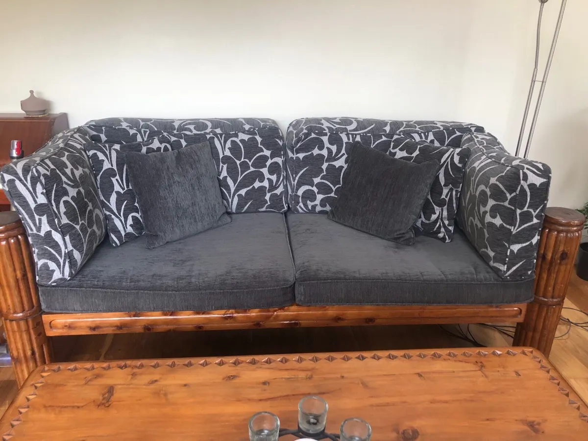 Suite of furniture - Image 2