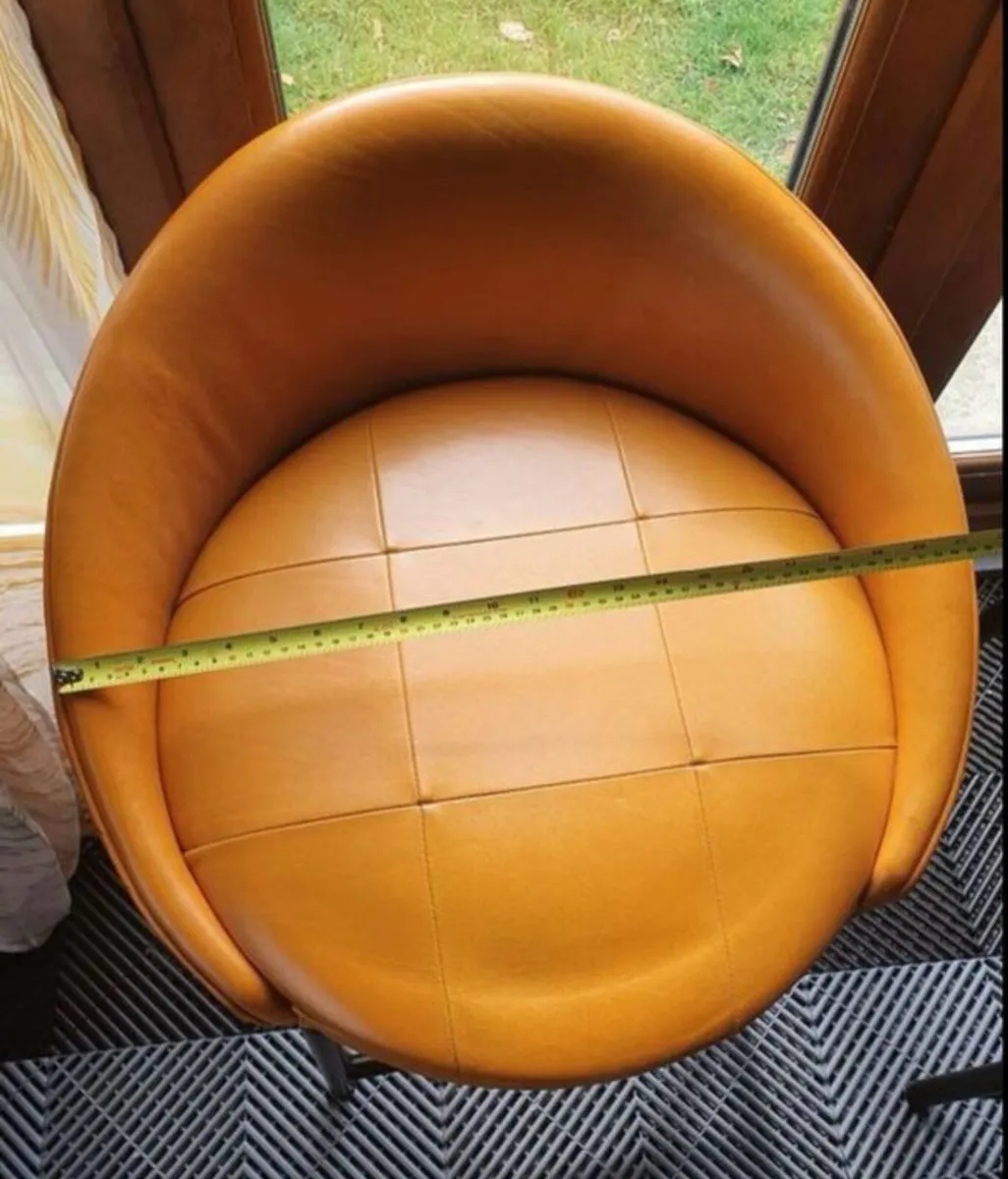 2 high  bar leather chairs stool - Image 4
