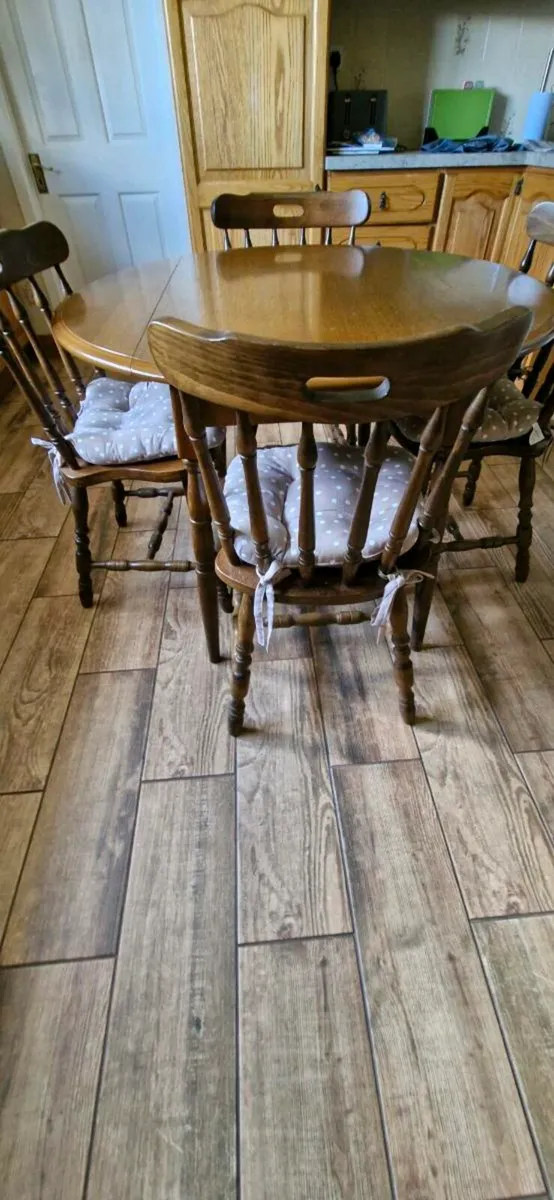 Solid Oak Dining Table & 4 Chairs - Image 3